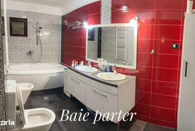 Casă cu 4 camere cu Teren 500 Mp în Central - 2