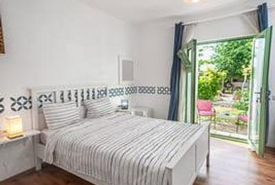 Casă cu 11 camere cu Teren 1100 Mp în Central - 5