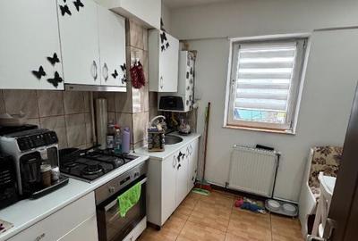 Vand apartament decomandat 2 camere Favorit - 6