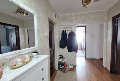 Apartament cu 2 camere decomandat în Central - 2