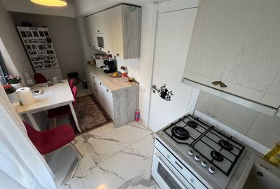 Apartament cu 3 camere semidecomandat, mobilat în Inel I - 5