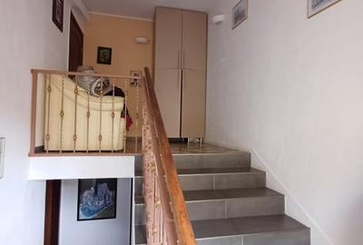 Apartament la casa de vanzare - 7 camere | 170 mp | Strada Lupeni - 8