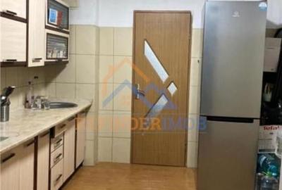 Oferta apartament 3 camere, bloc 1983, 65 mp Oferta apartament 3 camere, bloc 1983, 65 mp - 3