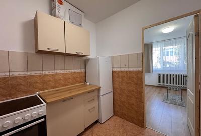 Garsonieră decomandată, mobilată în Astra - 9