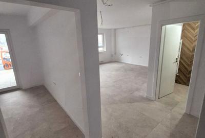 Spațiu comercial, de 55 mp, în Exterior Vest - 2