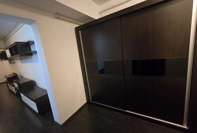 Apartament cu 3 camere semidecomandat, mobilat în Sebastian - 3