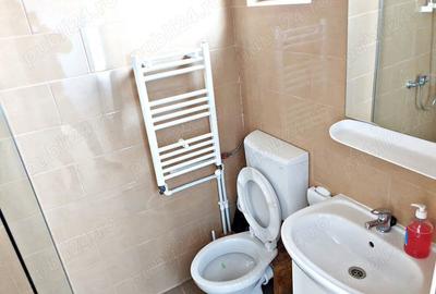 Casă cu 6 camere în Central - 1
