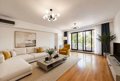 Apartament cu 4 camere decomandat în Kiseleff