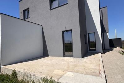 Duplex cu 4 camere cu Canalizare în Săcălaz - 3