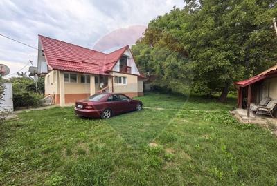 Casa traditionala De Vanzare cu 5 Hectare de teren - 1