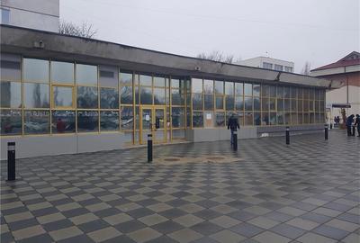 Spațiu comercial, de 530 mp, în Central - 4