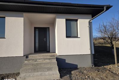 Casă cu 4 camere cu Teren 500 Mp în Central - 6