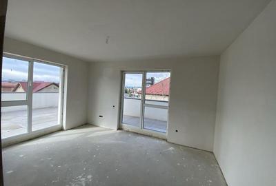 Apartament cu 4 camere decomandat în Iris