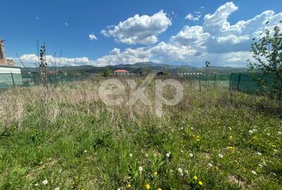 Teren de 648 mp, în Vâlcele