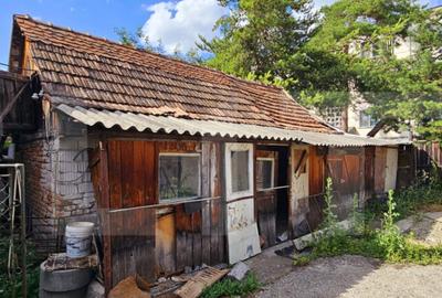 Casă cu 3 camere cu Teren 317 Mp în Semicentral