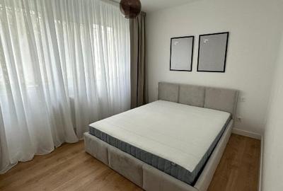 Apartament cu 2 camere semidecomandat, mobilat în Podu Roș