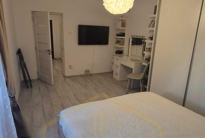Apartament cu 2 camere decomandat în Republicii