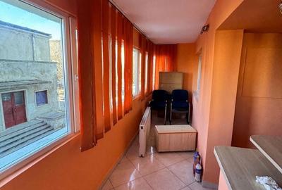 Apartament cu 4 camere semidecomandat, mobilat în Pantelimon - 2