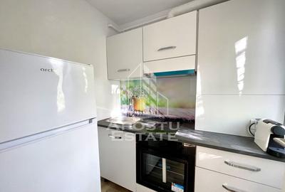 Garsonieră nedecomandată, mobilată în Girocului