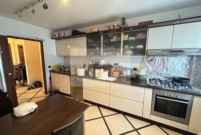 4 camere/2 balcoane/terasa/Garaj/Zona Grand Hotel Italia - 5