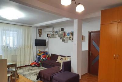 APARTAMENT 3 CAMERE,DECOMANDAT,TATARASI, BLOC 2010 - 7