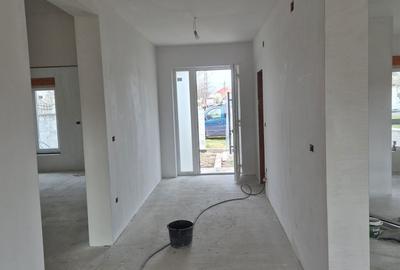 Casă cu 3 camere în Sânleani - 3