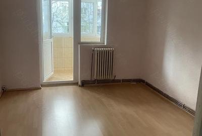 Apartament cu 4 camere decomandat în Galata - 3