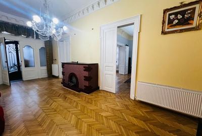 Casă individuală cu 4 camere cu Canalizare în Tineretului