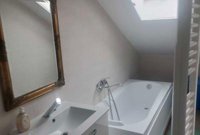 Apartament cu 2 camere decomandat în Central - 3
