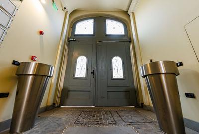 Casă individuală cu 40 camere cu Canalizare în Central - 23