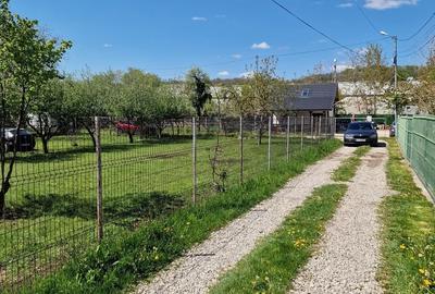 Teren de 1600 mp, în Central - 9