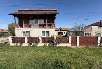 Casă cu 4 camere în Fișcălia - 1