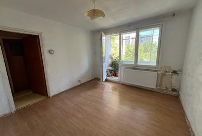 Apartament cu 3 camere decomandat în Drumul Taberei - 12