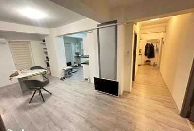 Apartament cu 3 camere semidecomandat în Florești - 3