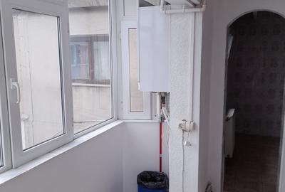 Apartament trei camere decomandat, etaj patru bloc 1986, centrala, simplu, liber - 6