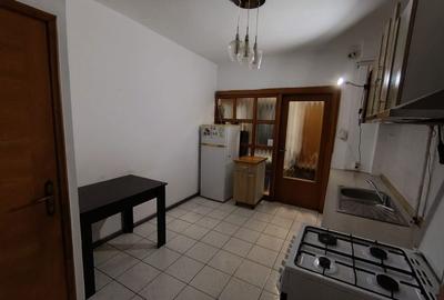 Apartament cu 3 camere decomandat în Calea București - 5