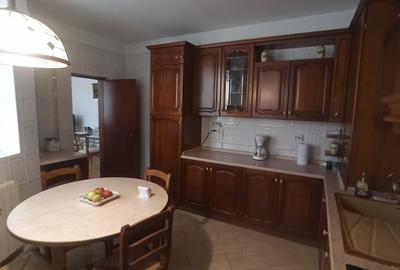 DOROBANTI- FLOREASCA - 3