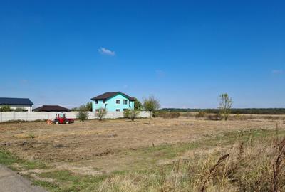 Teren de 1000 mp, în Exterior Vest - 2
