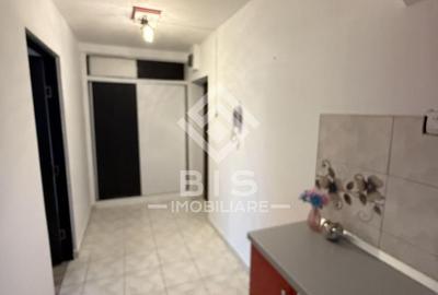Apartament cu 2 camere decomandat în Independenței - 9