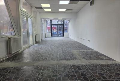 Spațiu comercial, de 120 mp, în Central - 3
