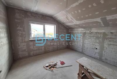 Casă cu 4 camere cu Canalizare în Cristian - 9