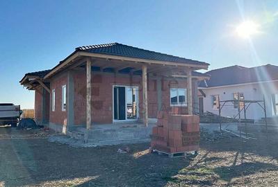 Casa cu 4 camere de vanzare in Santandrei - 1