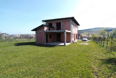 Casă cu Teren 492 Mp în Poplaca - 2