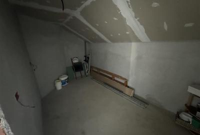 Casă individuală cu 6 camere cu Canalizare în Aradul Nou - 12