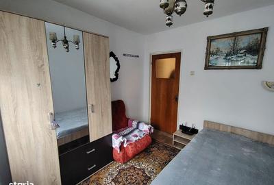 Apartament cu 3 camere în Micro 4 - 6