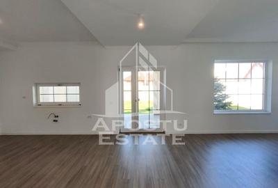 Casă cu 4 camere cu Teren 668 Mp în Dumbrăvița