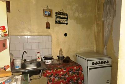 Titan / Minis -5 minute - Garsoniera cf 1, suprafata 32 mp , an constructie 1981 - 4