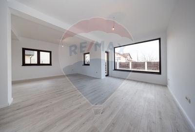 Casă cu 4 camere cu Teren 420 Mp în Sânpetru - 4