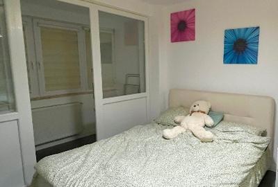 Închiriez apartament pe Calea Romanilor