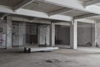 Spațiu comercial, de 400 mp, în Central - 3